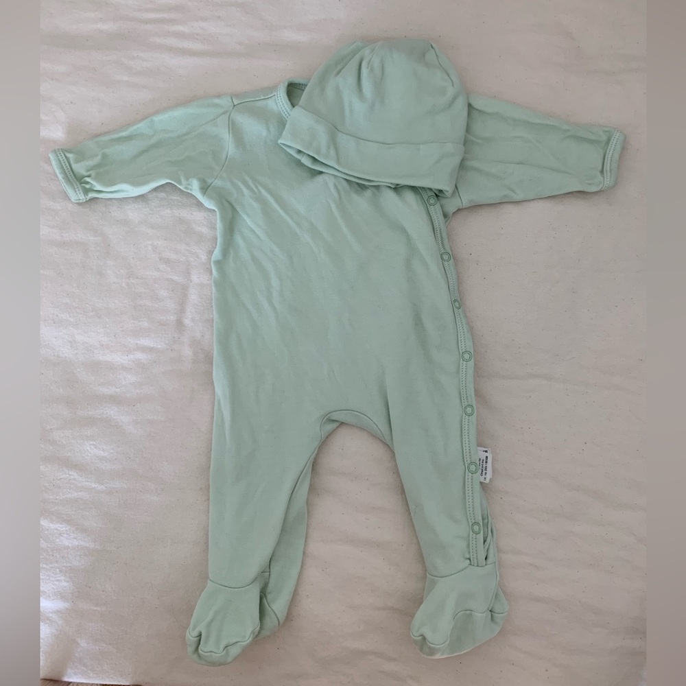 Under the Nile footed onesie and matching hat 100% organic cotton